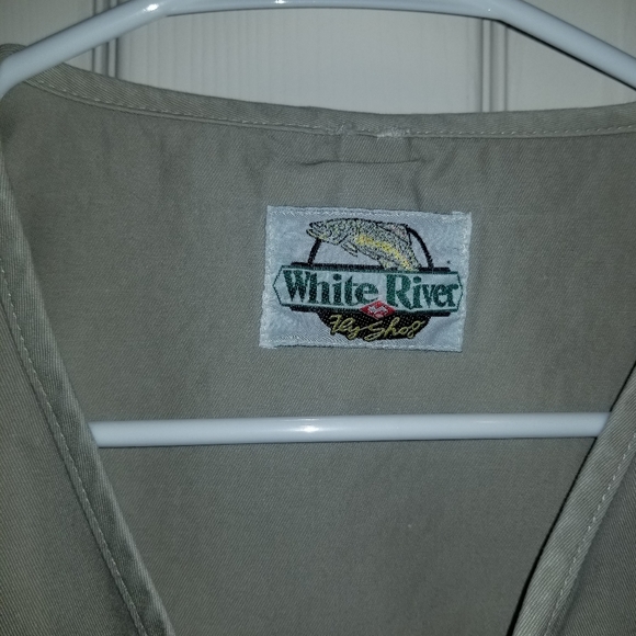 White River Fishing Vest - Picture 6 of 8